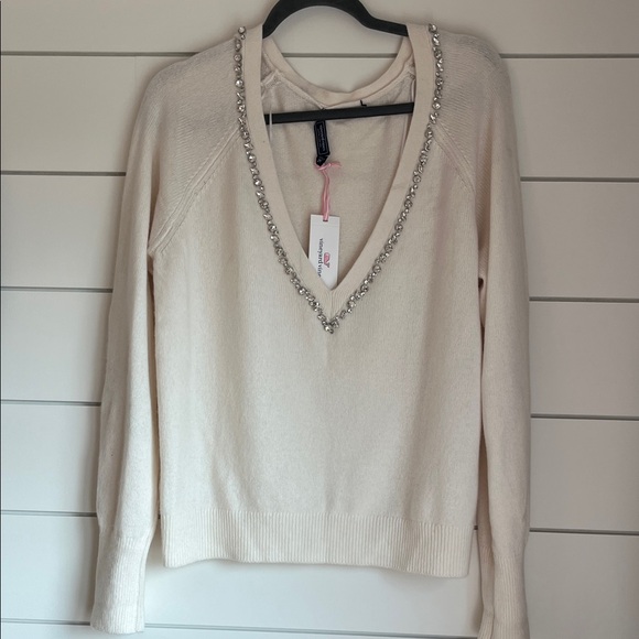 Vineyard Vines Sweaters - Vineyard Vines Cream Merino Wool Sweater with Embellished Neckline Size XL NWT